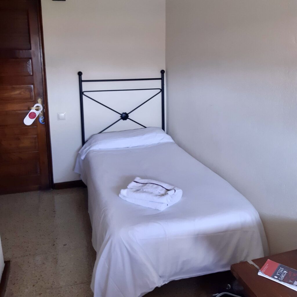 A pilgrim bedroom in Hospederia San Martin Pinario in Santiago de Compostela